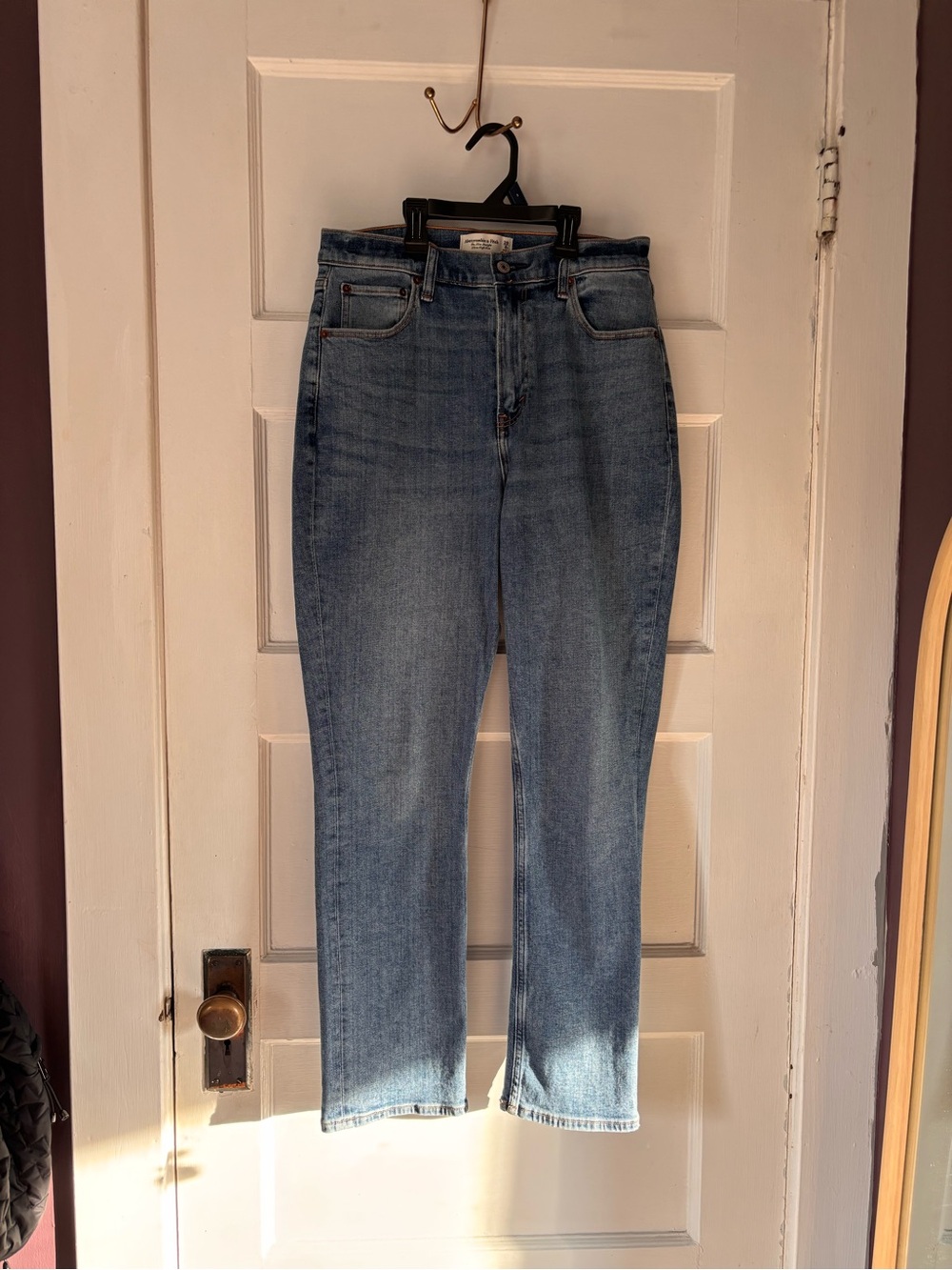 Abercrombie and Fitch Slim Straight Ultra High Rise Curve Love 8 Short Jeans
